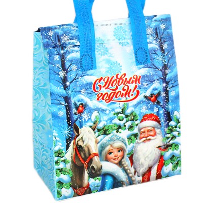 Сладкий новогодний подарок в картонной упаковке весом 1550 грамм по цене 2307 руб